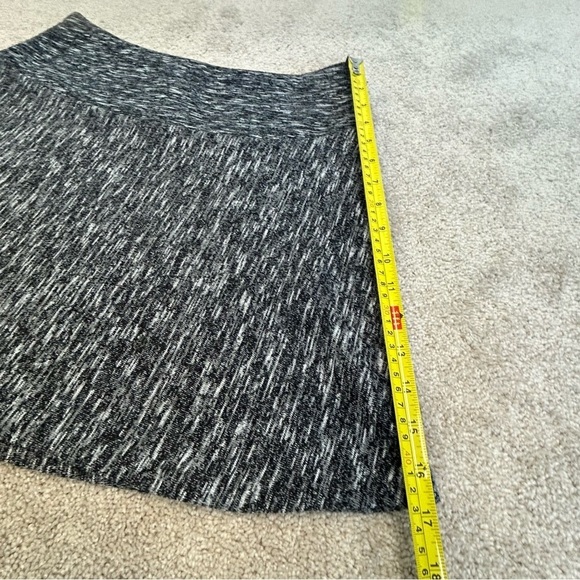 BANANA Republic black gray stretchy skater circle skirt Sz M - Picture 9 of 12